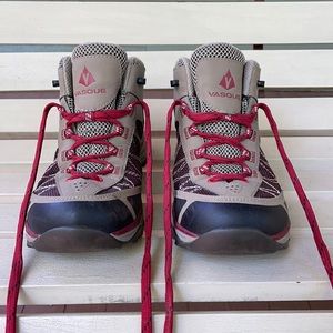 Vasque Monolith Mid WP Hiking Boots - Women’s